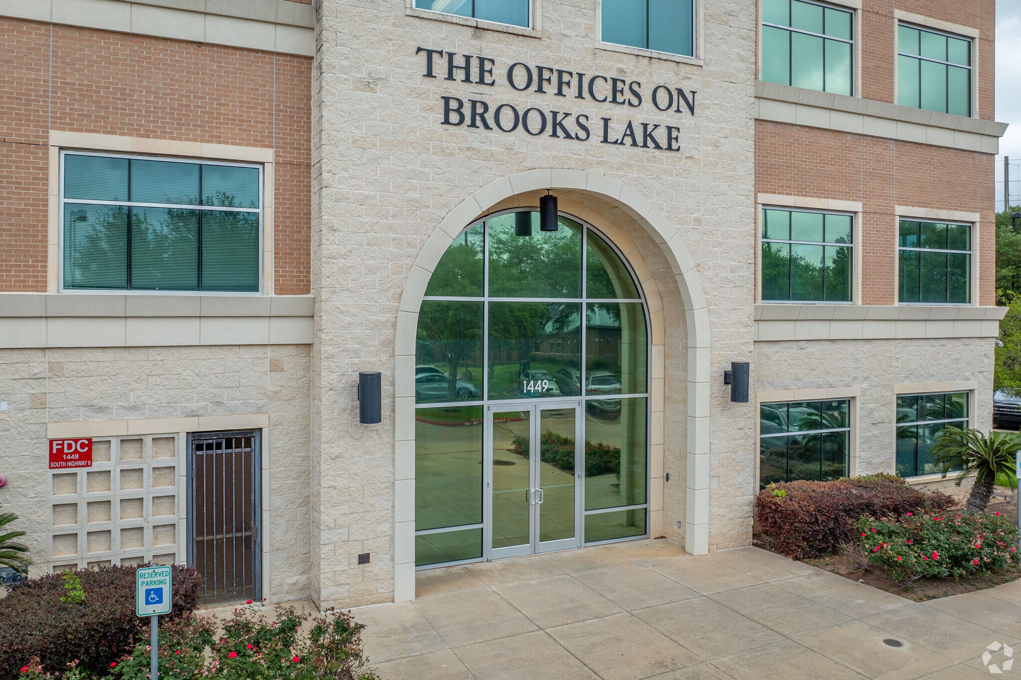 Offices on Brooks Lake photo 4