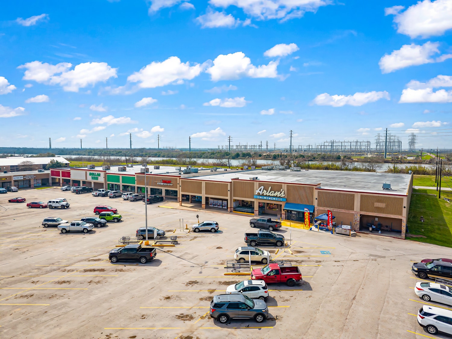 Four Corners Shopping Center 311 S Brazosport Blvd photo 6